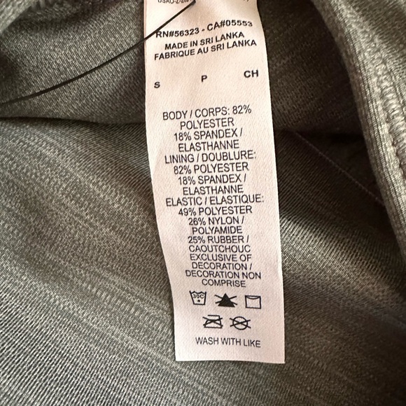 NWT NIKE Swoosh Bra Style BV3630 - Picture 2 of 4